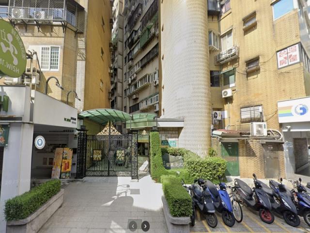 台北信義區拍賣大樓-7