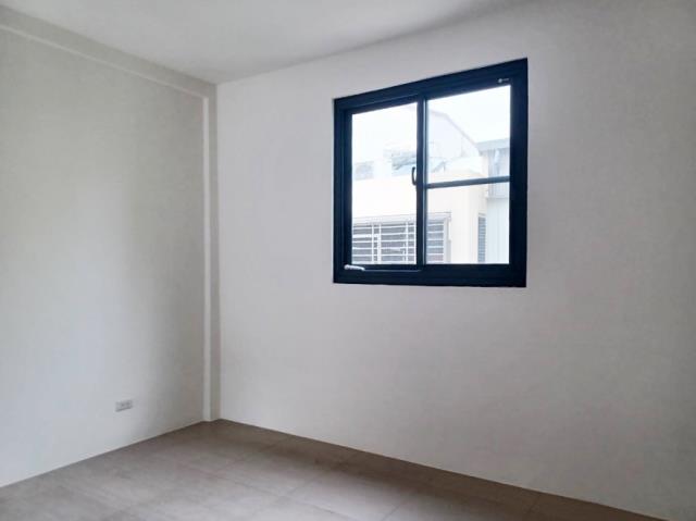 台南南區透天-11