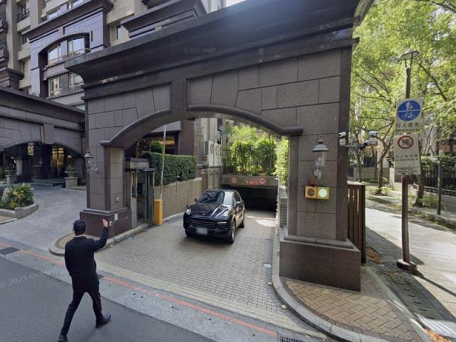 台北信義區大樓拍賣-5