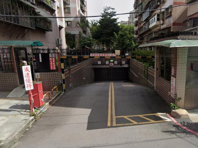 新北板橋大樓法拍-8