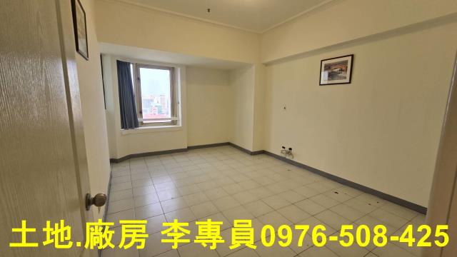 新興區大樓-11