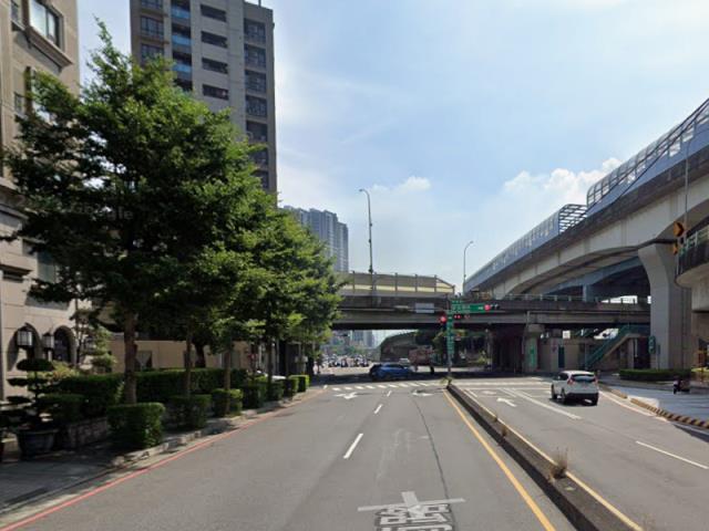 三重法拍大樓-8