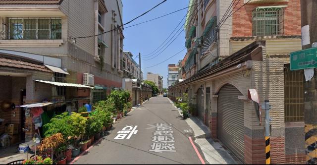高雄岡山法拍透天-9