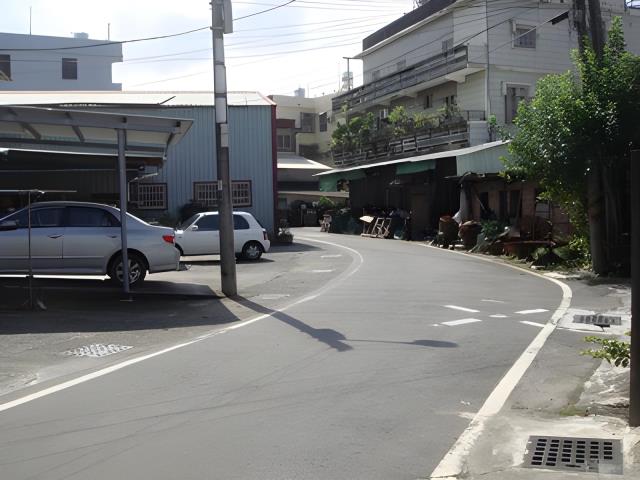 高雄岡山拍賣透天-2