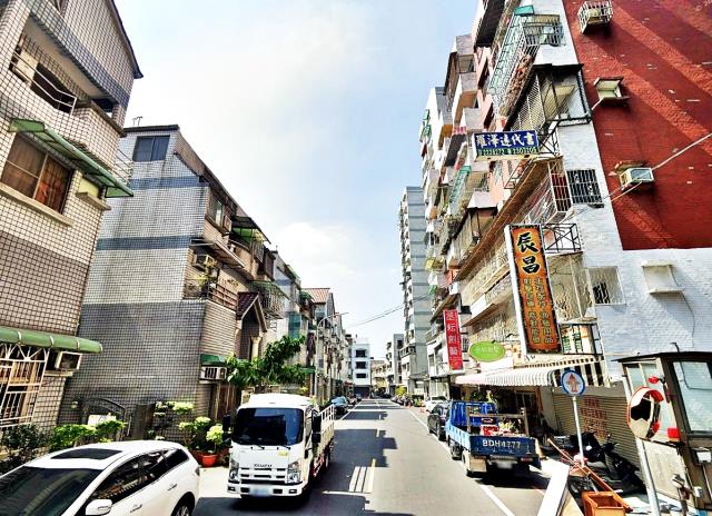 東區法拍華廈-4