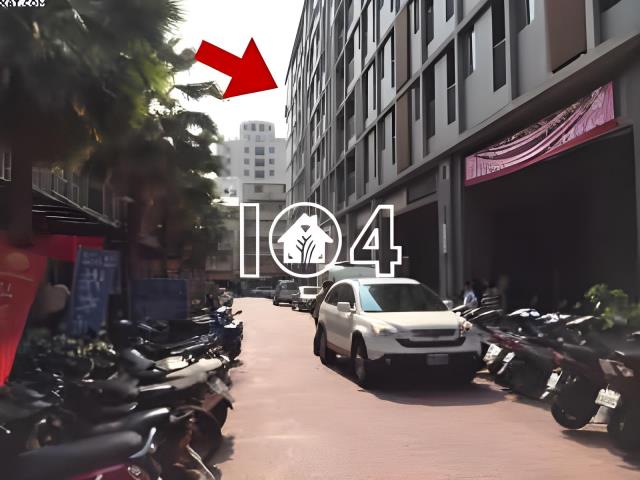 台中西屯華廈法拍-3
