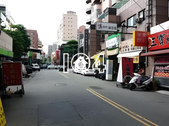 北區拍賣大樓-6