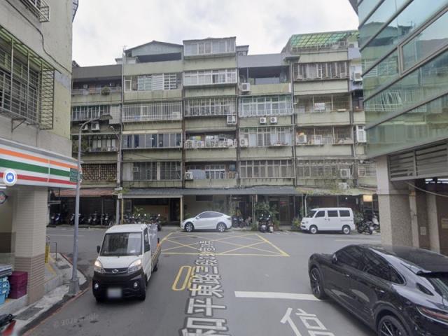 信義區法拍公寓-1