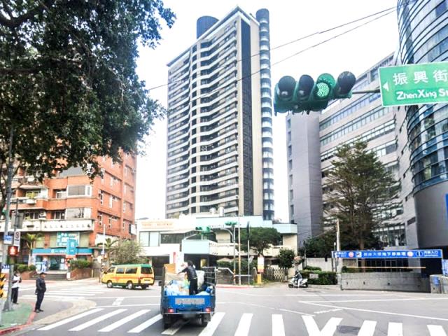 台北拍賣大樓-10