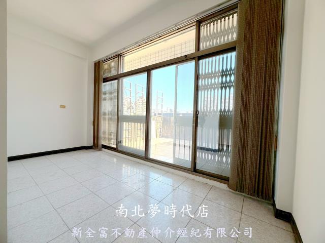 中西區透天-12