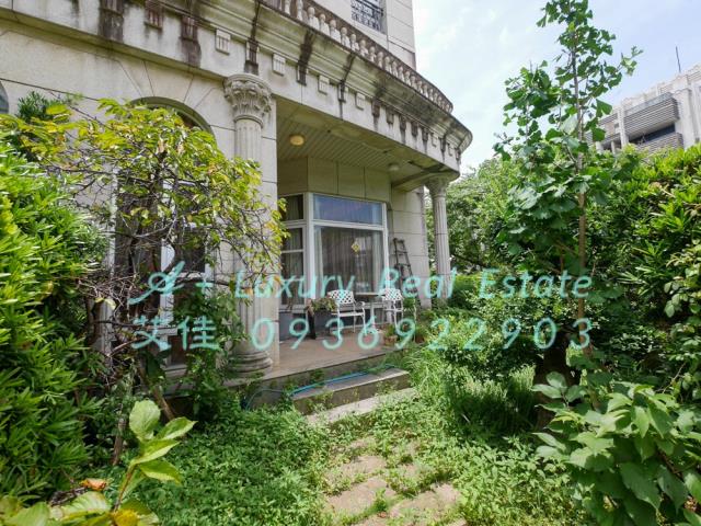香坡堡電梯別墅