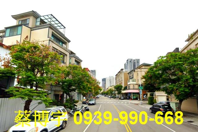 南屯八期湖濱真第法拍