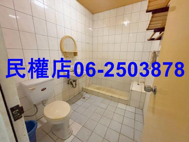 台南東區透天-11
