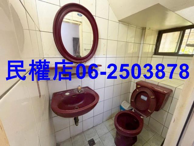 台南東區透天-12