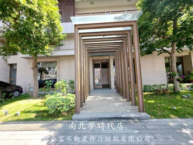 台南東區店面-9