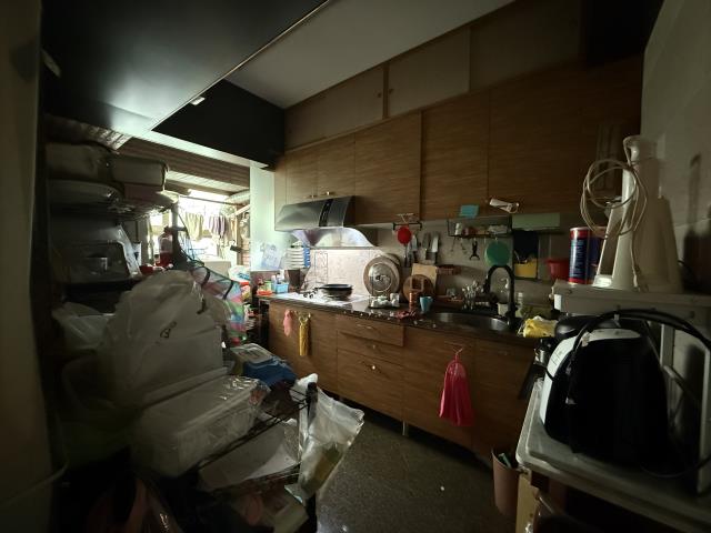 八里大樓法拍-5
