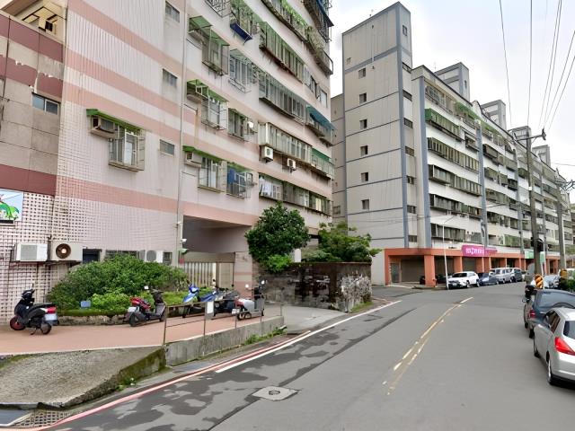 新北三芝法拍大樓-8