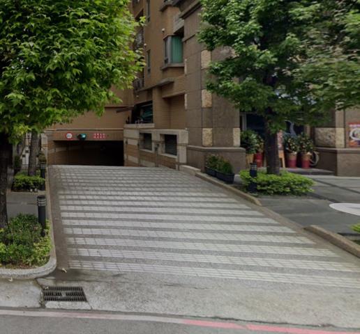 三重法拍大樓-5