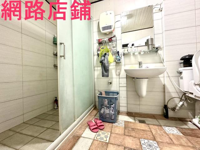 東區店面-8