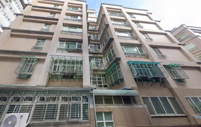 新北泰山華廈法拍-1
