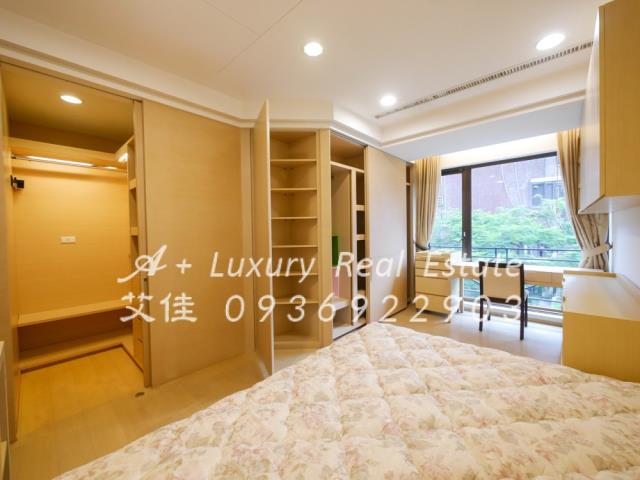 信義創世紀