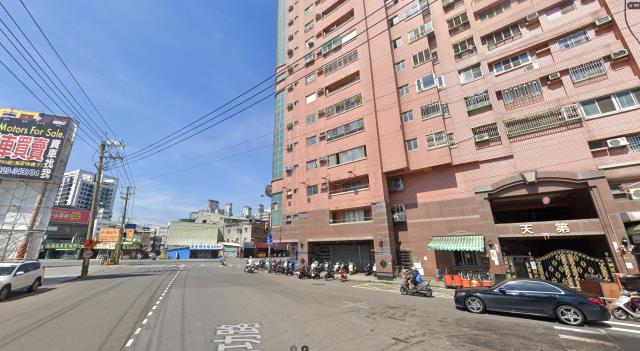 高雄岡山大樓法拍-4