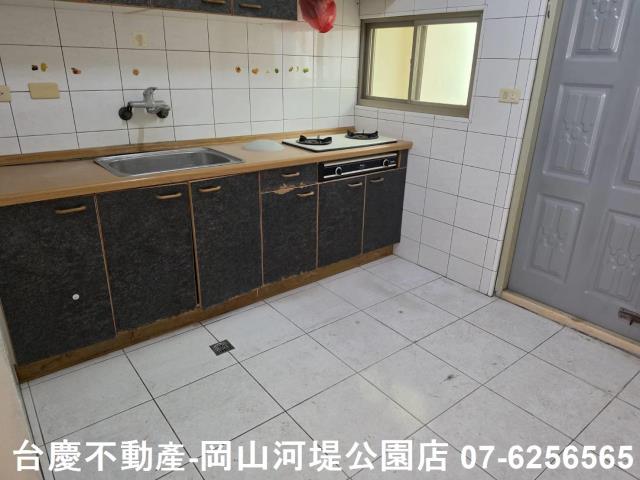 高雄楠梓透天-3