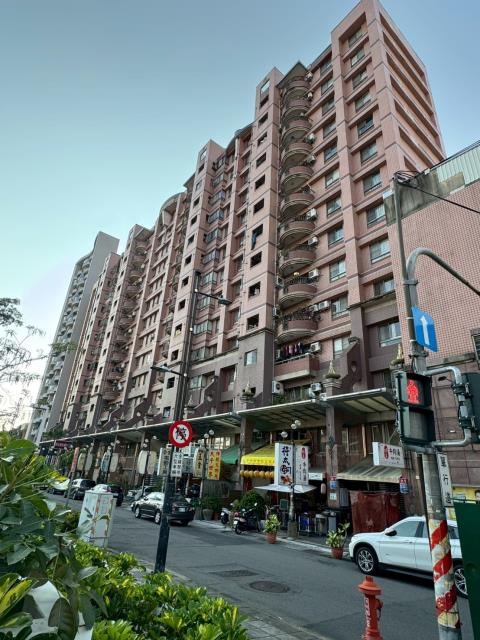 高雄三民區大樓法拍-3