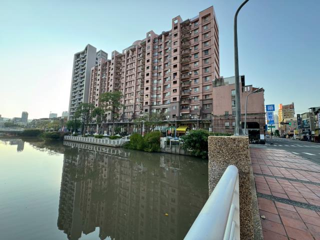 高雄三民區大樓法拍-2