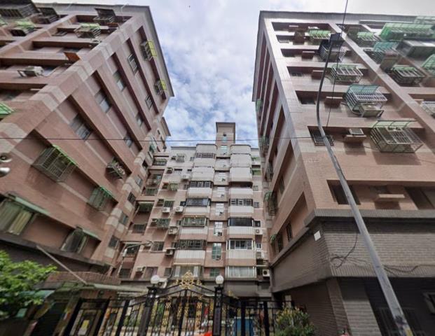 新北新莊法拍華廈-2
