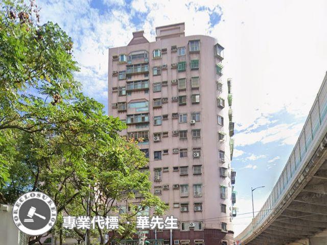 八里法拍大樓-1