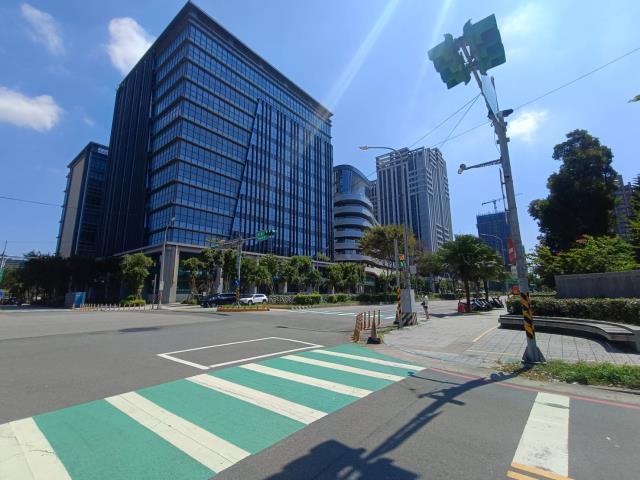 中壢青埔高鐵店面建地